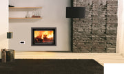 Lacunza INCA 80 – wood-burning steel fireplace with straight glass, dual combustion and modern design